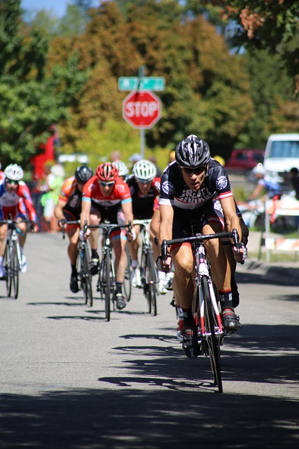 他在中场的 他在中场的